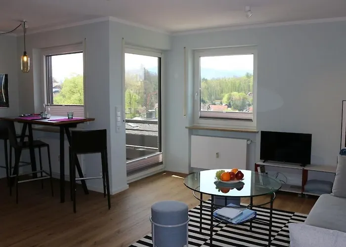 With 1 Bedroom بيت للعطل *